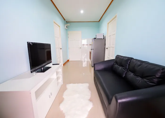 Pn Home Service @ Suvarnabhumi Airport Motel 2*